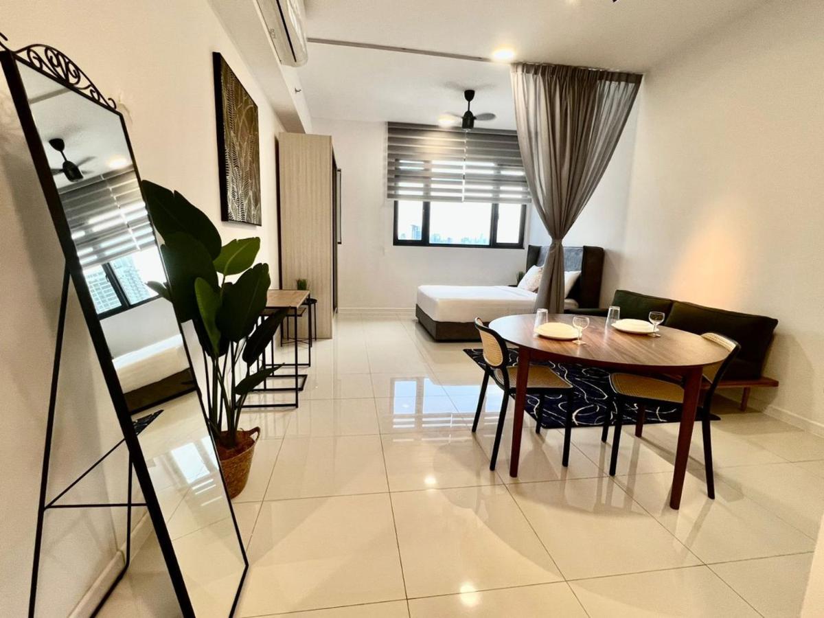Chambers Serviced Suites Klcc By Cozy Stay Kuala Lumpur Exterior photo