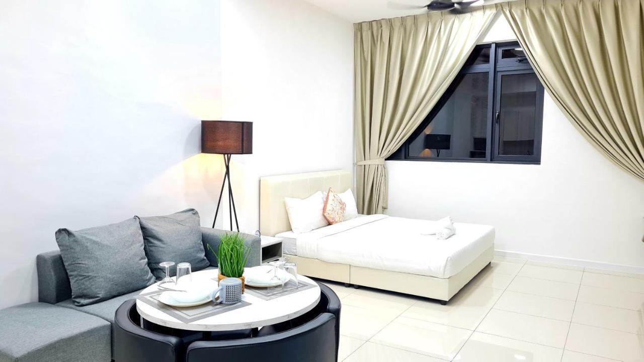 Chambers Serviced Suites Klcc By Cozy Stay Kuala Lumpur Exterior photo
