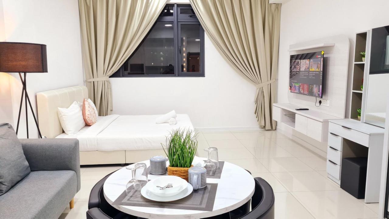 Chambers Serviced Suites Klcc By Cozy Stay Kuala Lumpur Exterior photo